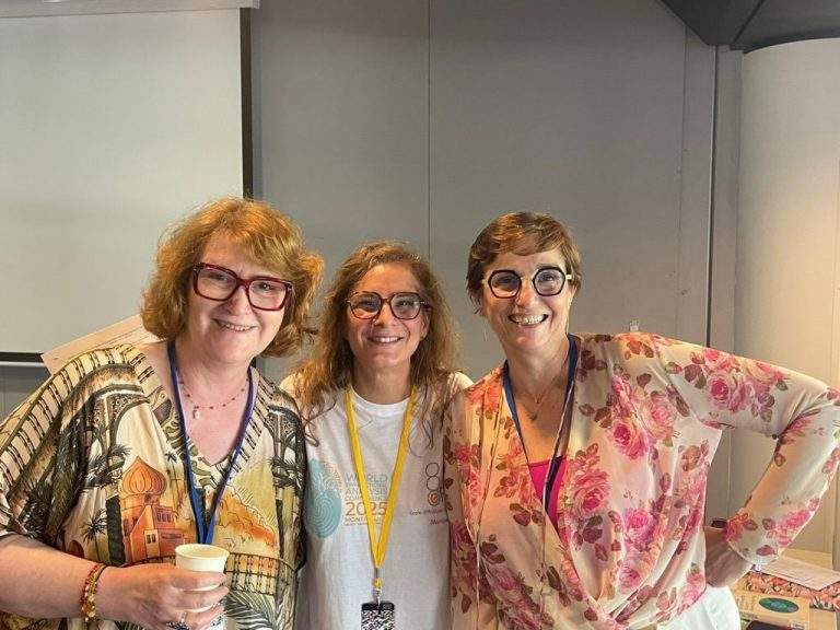 Catherine ROUPIE et Corinne Laurier co-animant l'atelier 'Entreprise familiale' au Congrès International d'AT - Montpellier 2025"